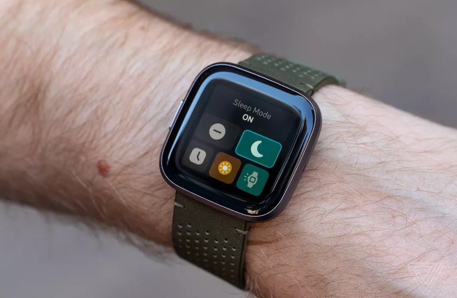 Google mua fitbit lam gi anh 1