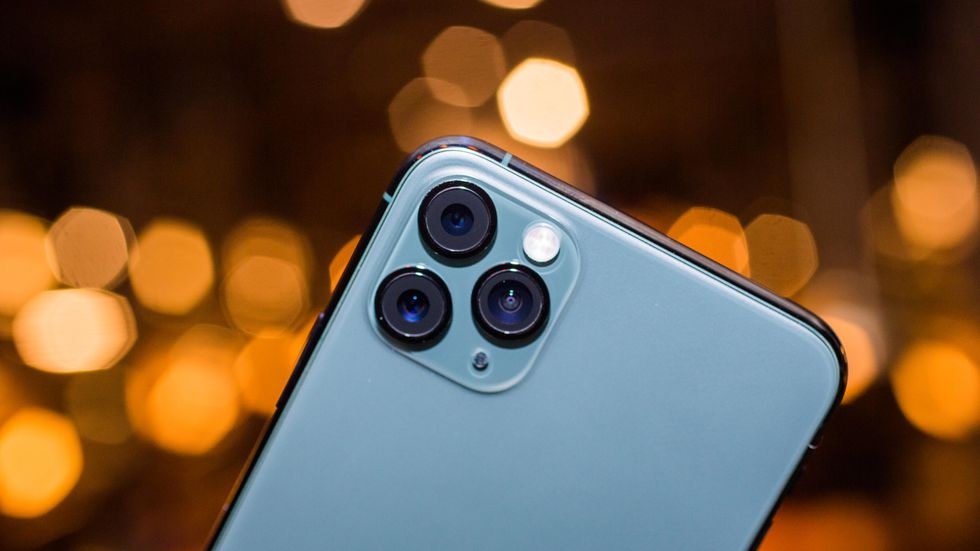 Bi che xau, iPhone 11 van tro thanh mot chuan muc hinh anh