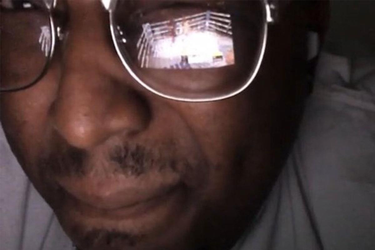 Nguoi dan ong livestream lau tran boxing bang cach khong giong ai hinh anh