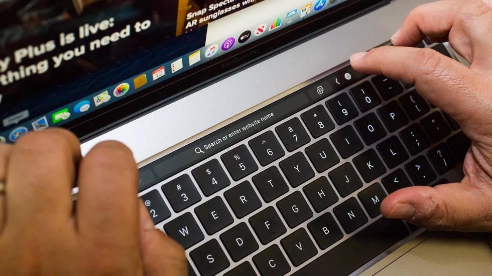 apple macbook pro 16 inch 2019 ra mat anh 8