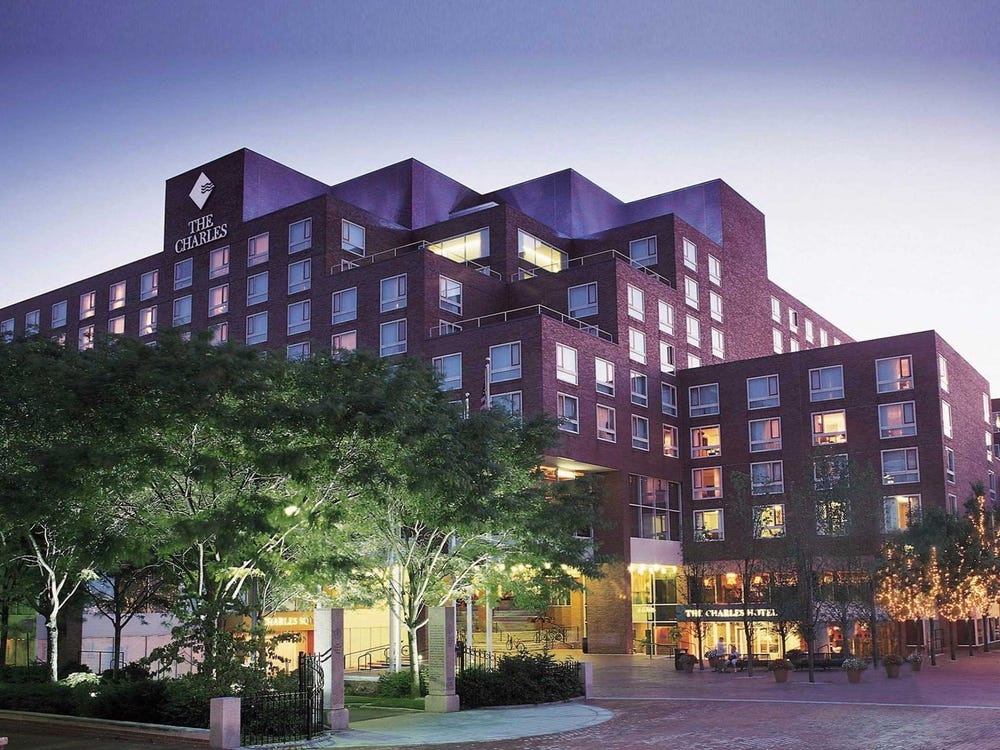 bill gates tieu tien lam gi anh 10