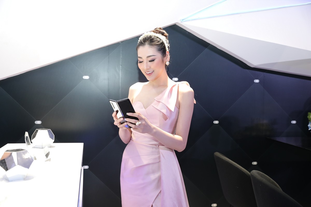 dạ tiệc sang trọng chào đón Samsung Galaxy Fold ảnh 8 da tiec sang trong chao don Samsung Galaxy Fold anh 8