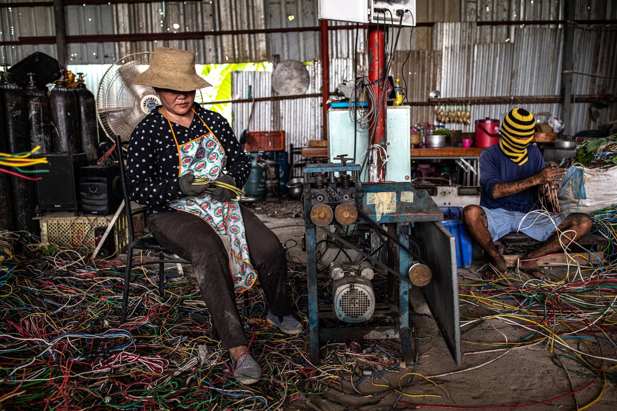 Cai gia cua tai che rac dien tu tai Thai Lan: 'Chung ta se chet dan' hinh anh