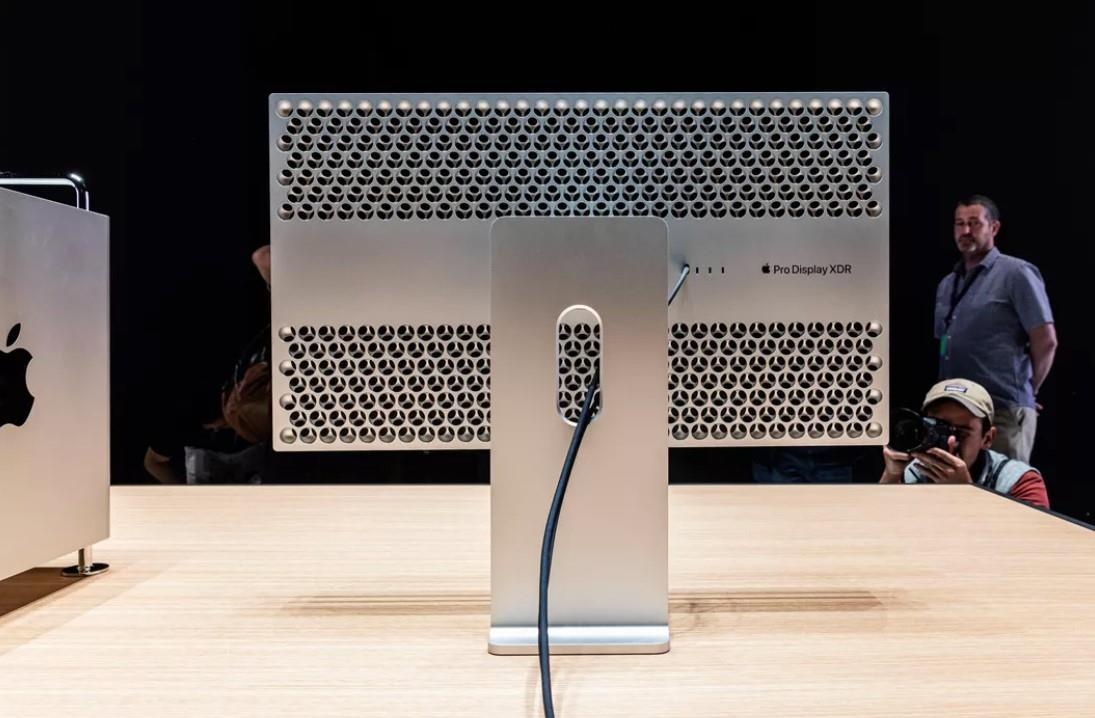 Ngoai chan de 1.000 USD, man hinh Apple con can khan chuyen dung hinh anh