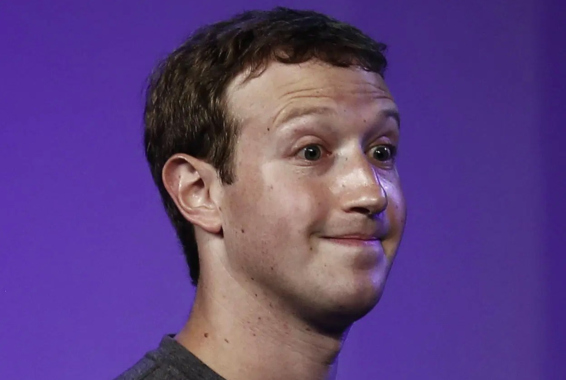 Facebook bat dau so hai, am anh An Do hinh anh