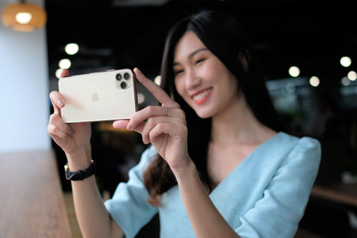 Doanh so iPhone giam, Apple van kiem loi gap 3 doi thu hinh anh