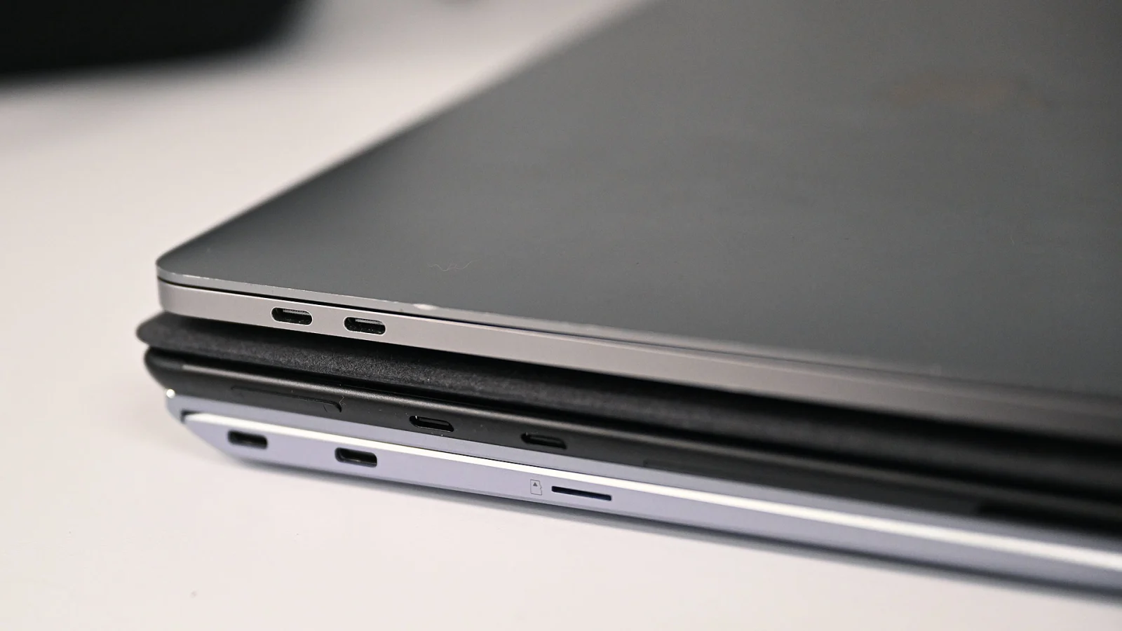 dung mua smartphone cong microusb anh 1