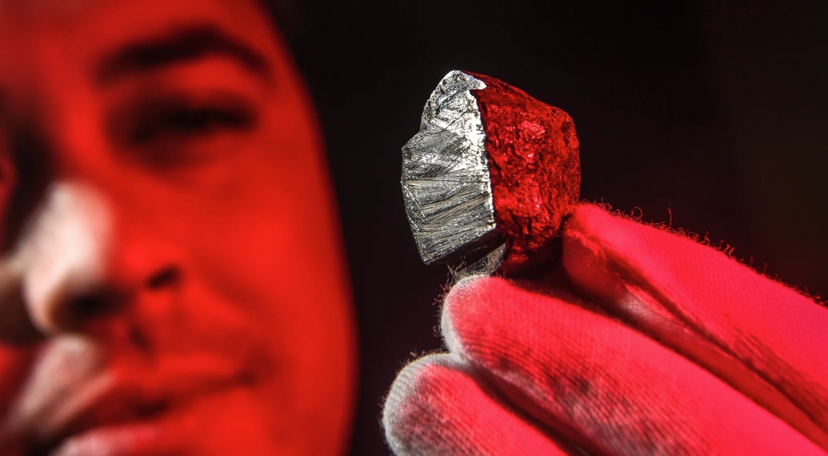 Tim ra khoang chat chua tung thay trong tu nhien hinh anh