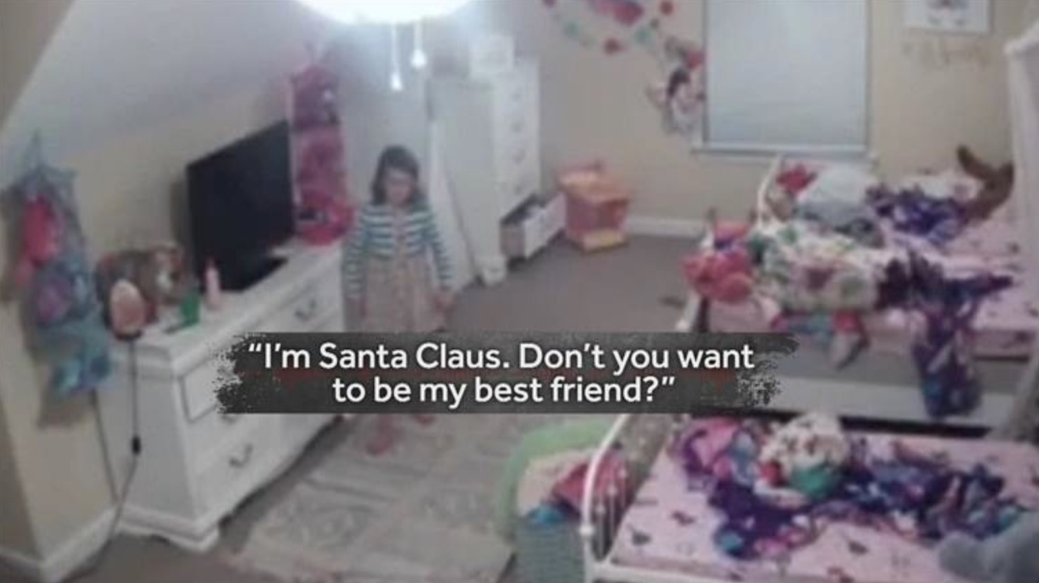 nhan vien xem trom camera giam sat anh 1