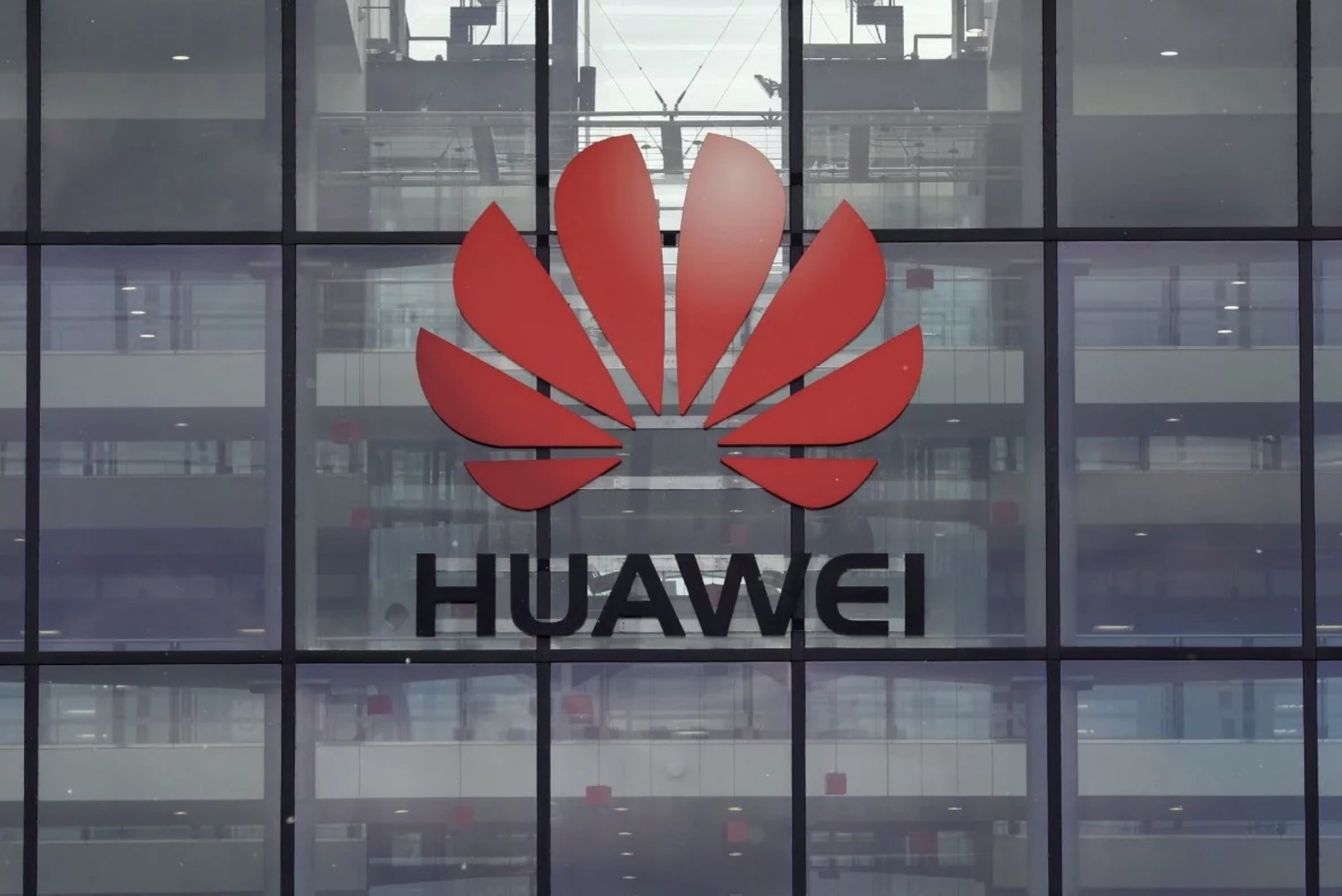 huawei chua duoc giai thoat anh 2