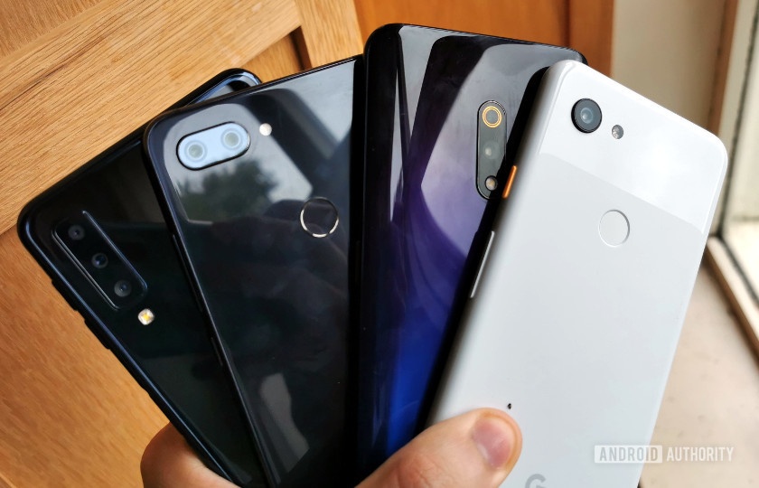 nen mua smartphone tam trung nao anh 1