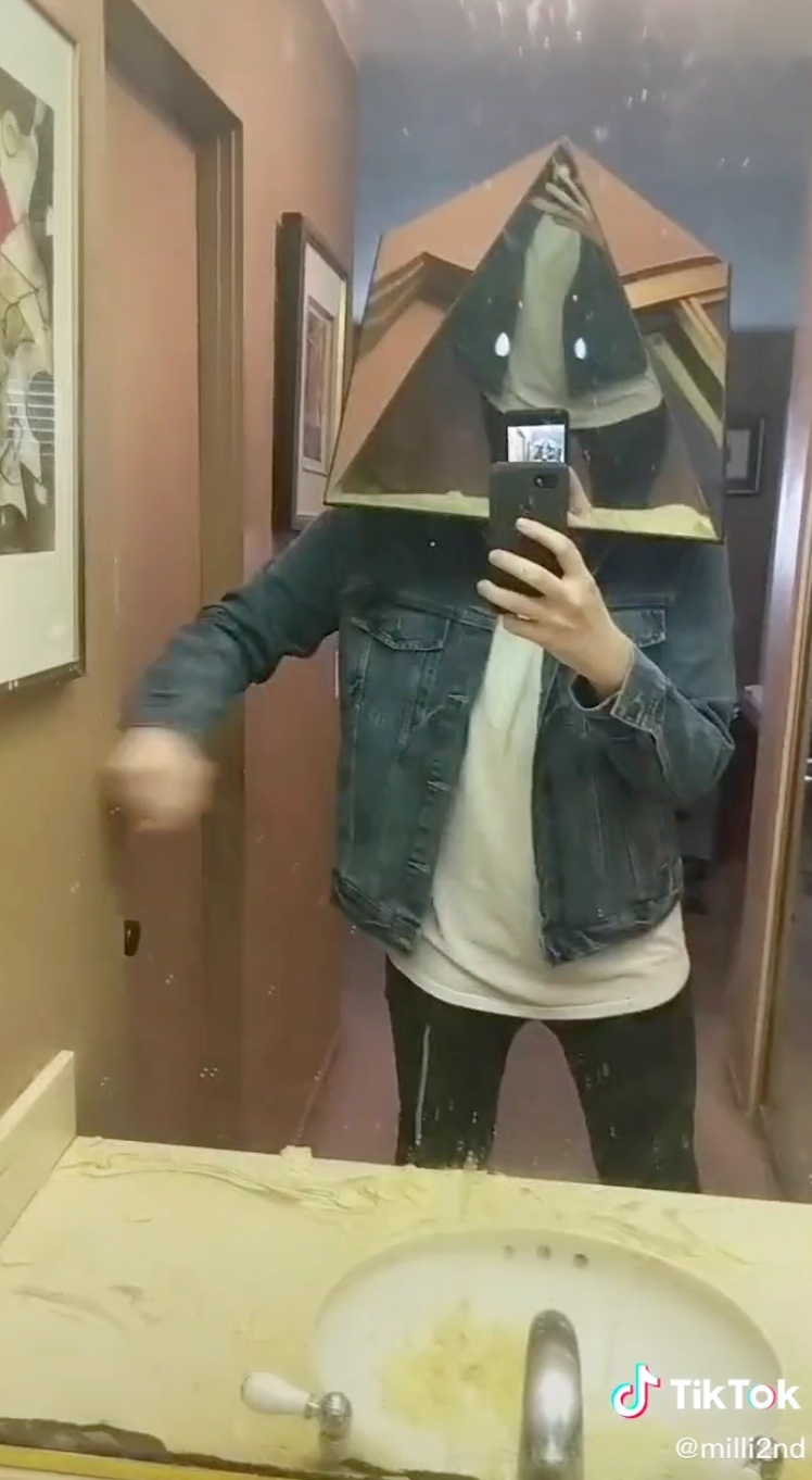 nha tam la san khau cua ngoi sao tiktok anh 1