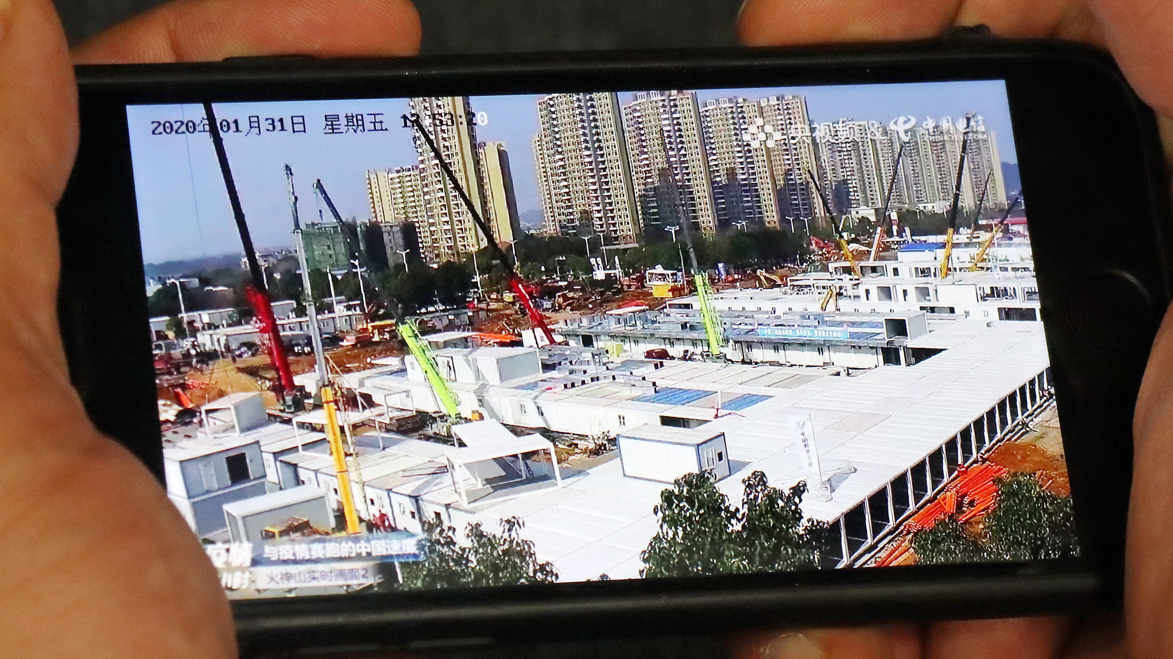 65 trieu luot xem livestream xay benh vien da chien chong virus corona hinh anh