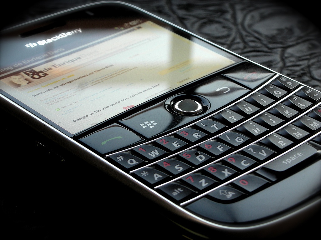 Blackberry ngung ho tro thiet bi cu anh 1