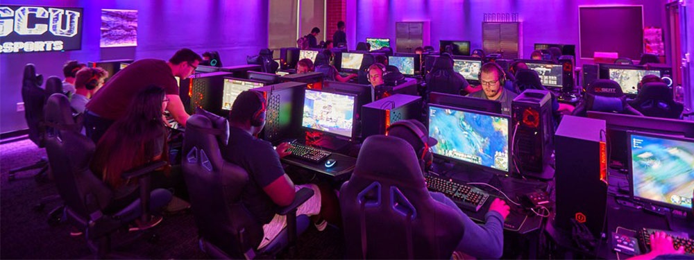 truong dai hoc cho sinh vien choi game anh 2