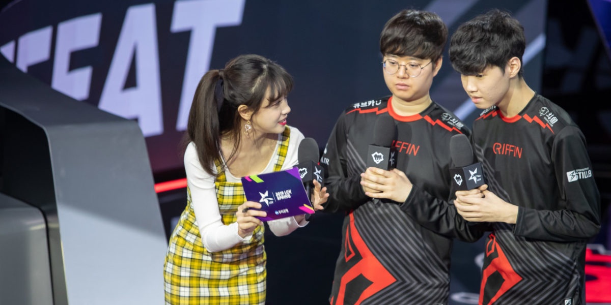 mc lien minh huyen thoai nghi dinh covid-19 anh 1