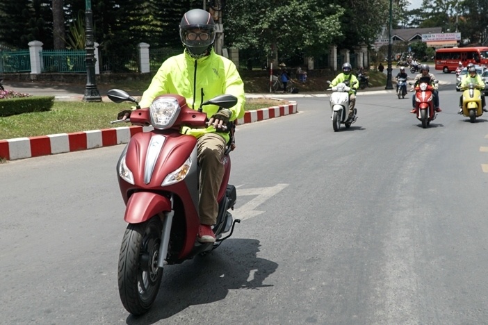 Piaggio Medley moi sap ra mat, lieu co the doi van? hinh anh