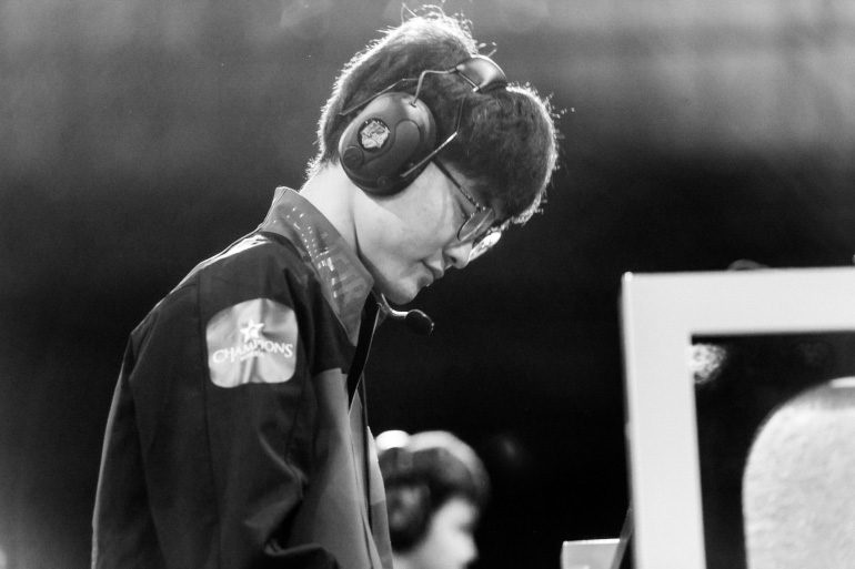 Loi game Lien Minh Huyen Thoai khien T1 thua cay dang hinh anh