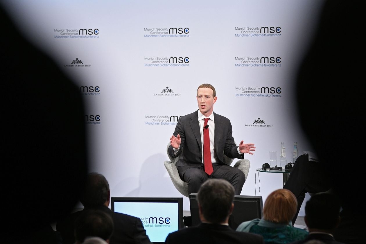 mark zuckerberg lam gi tai facebook anh 1