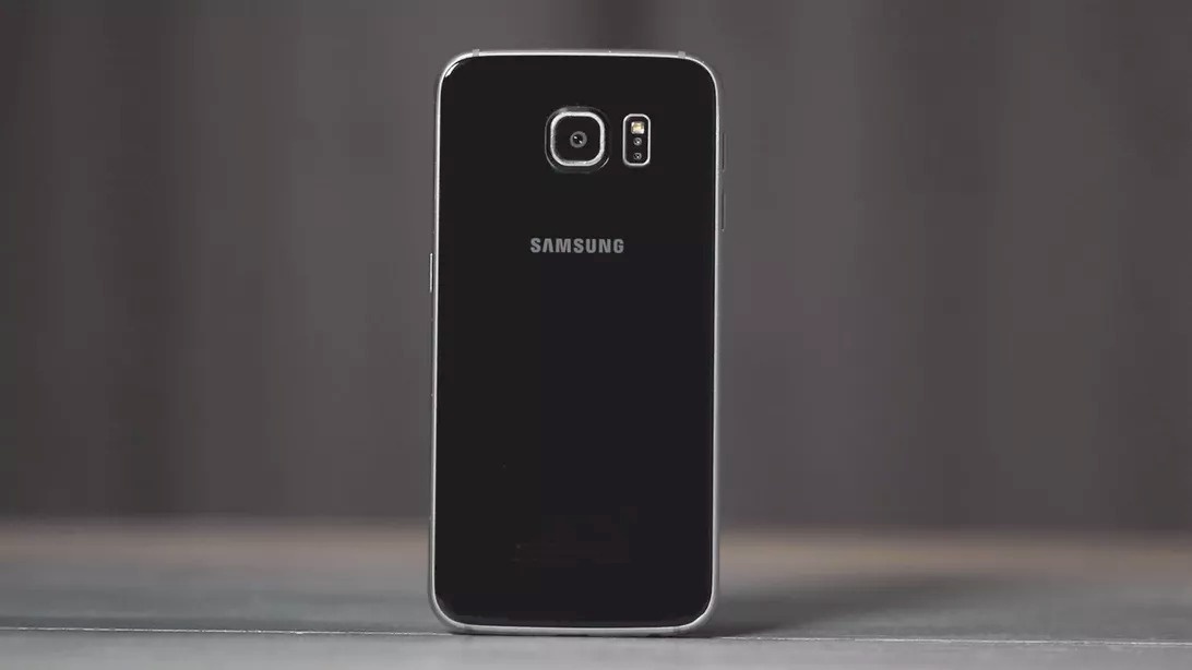 co nen mua dien thoai tu nam 2014 anh 2