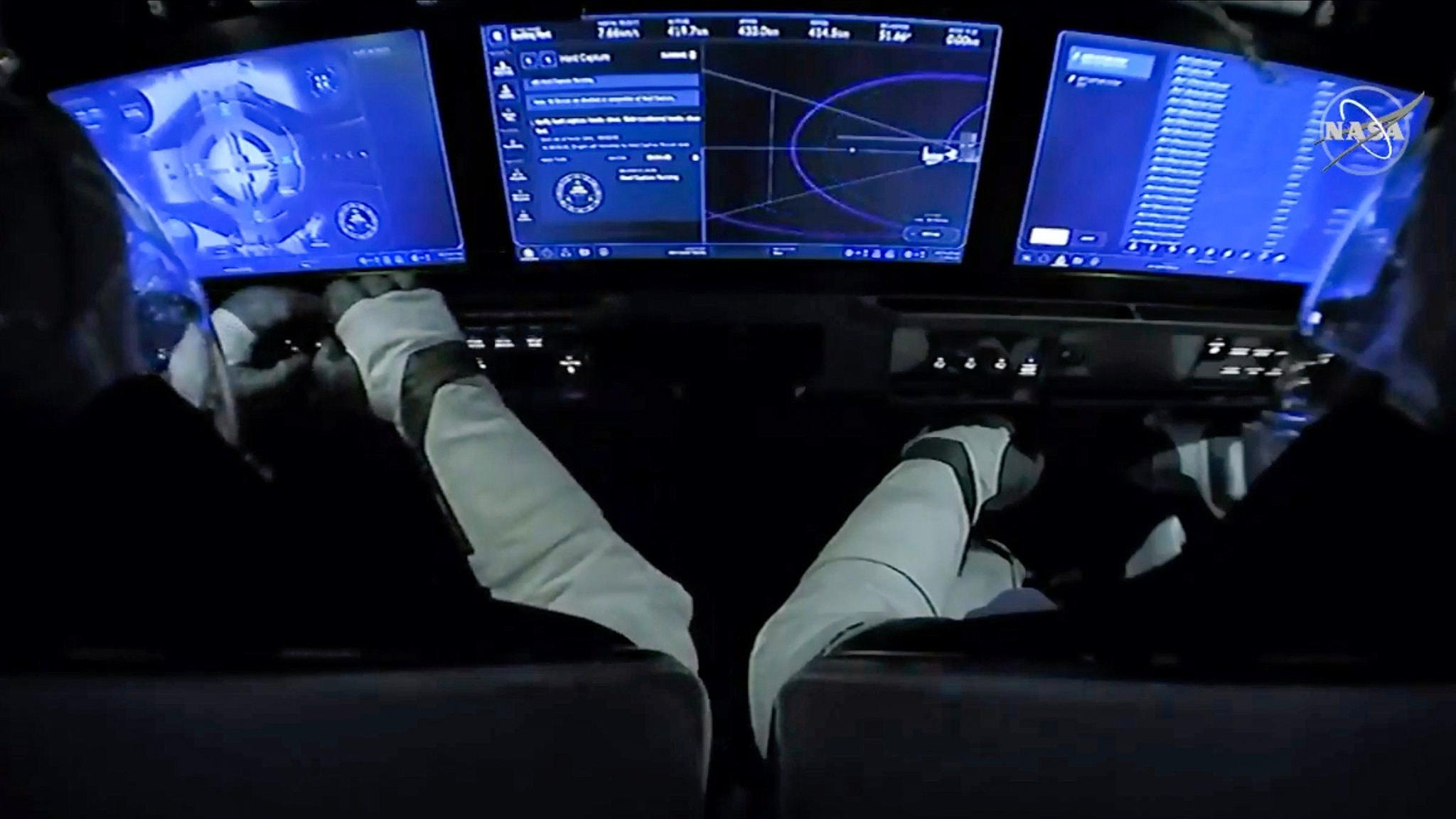 tau vu tru spacex noi tram iss anh 4