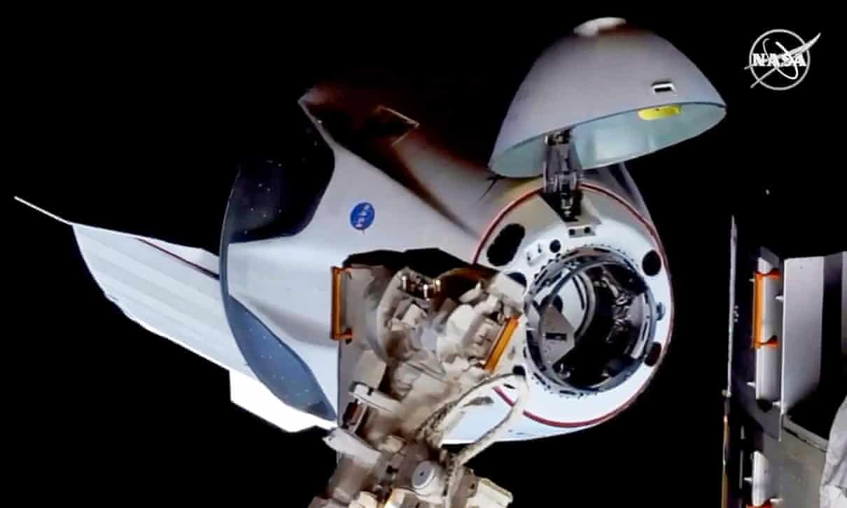 tau vu tru spacex noi tram iss anh 5