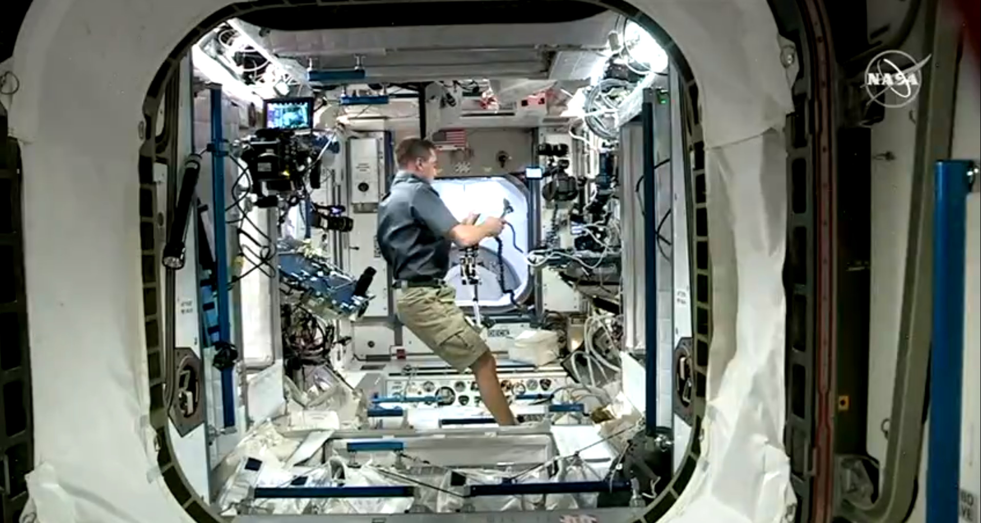 tau vu tru spacex noi tram iss anh 6