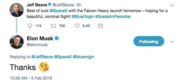 elon musk ca khia jeff bezos anh 2