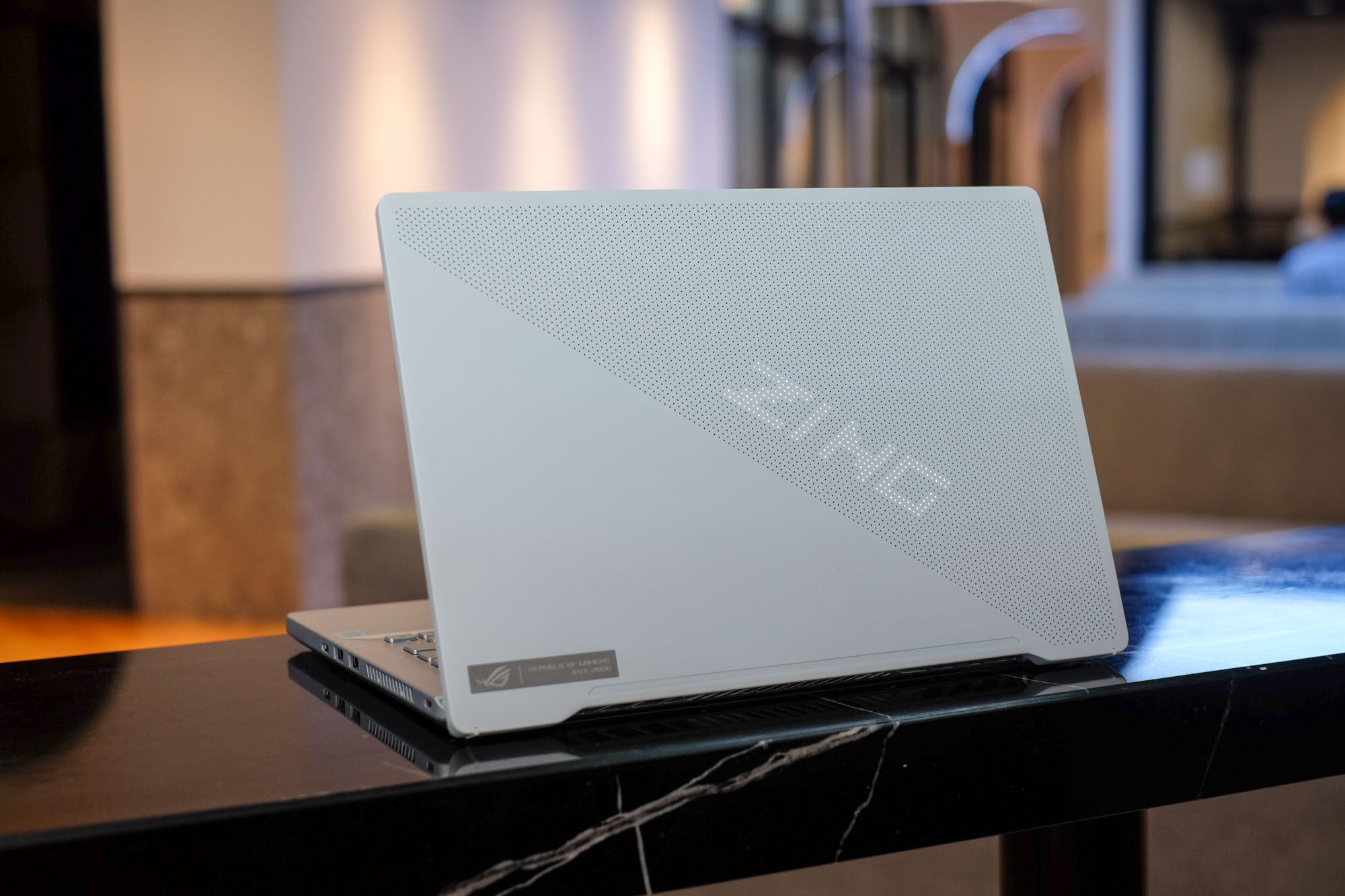 laptop choi game rog zephyrus g14 anh 3