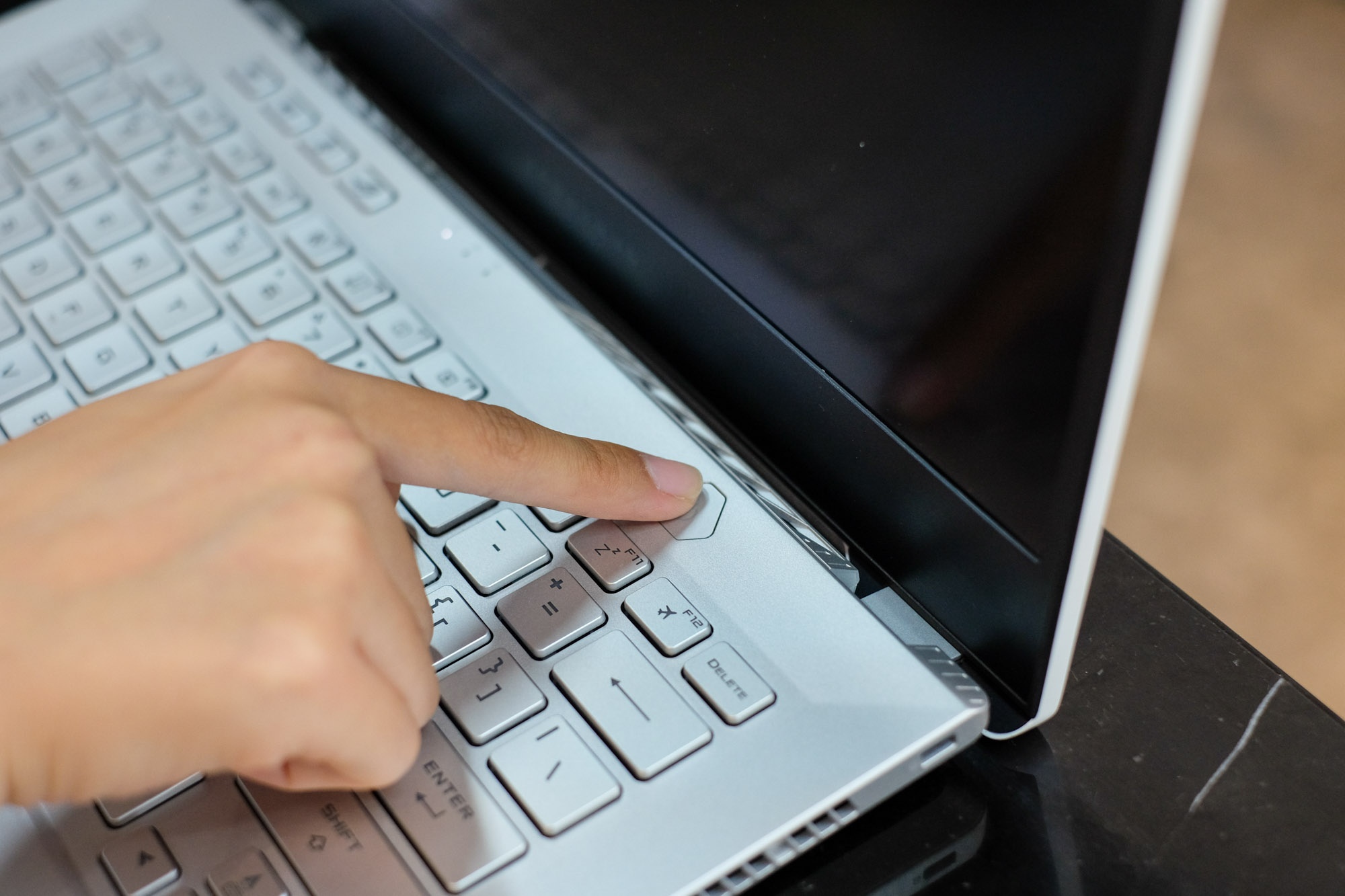 laptop choi game rog zephyrus g14 anh 8