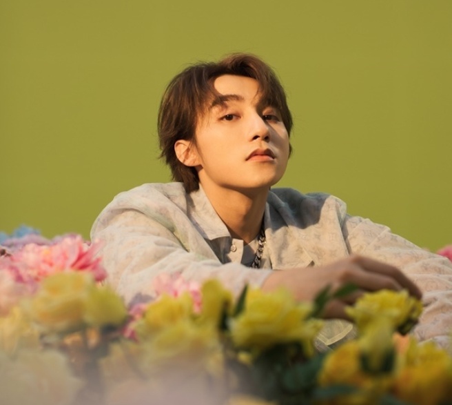 Cay view cho Son Tung, fan bao ca tiem net, dung hang chuc smartphone hinh anh