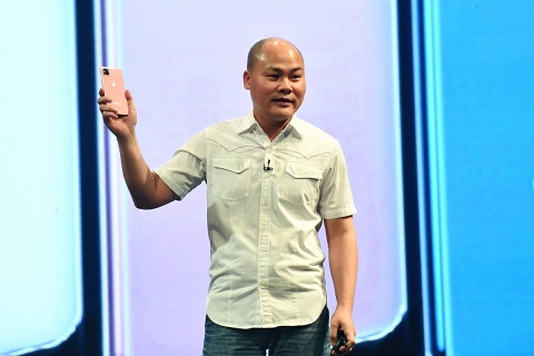 CEO Bkav buc xuc, chuan bi kien tung hinh anh