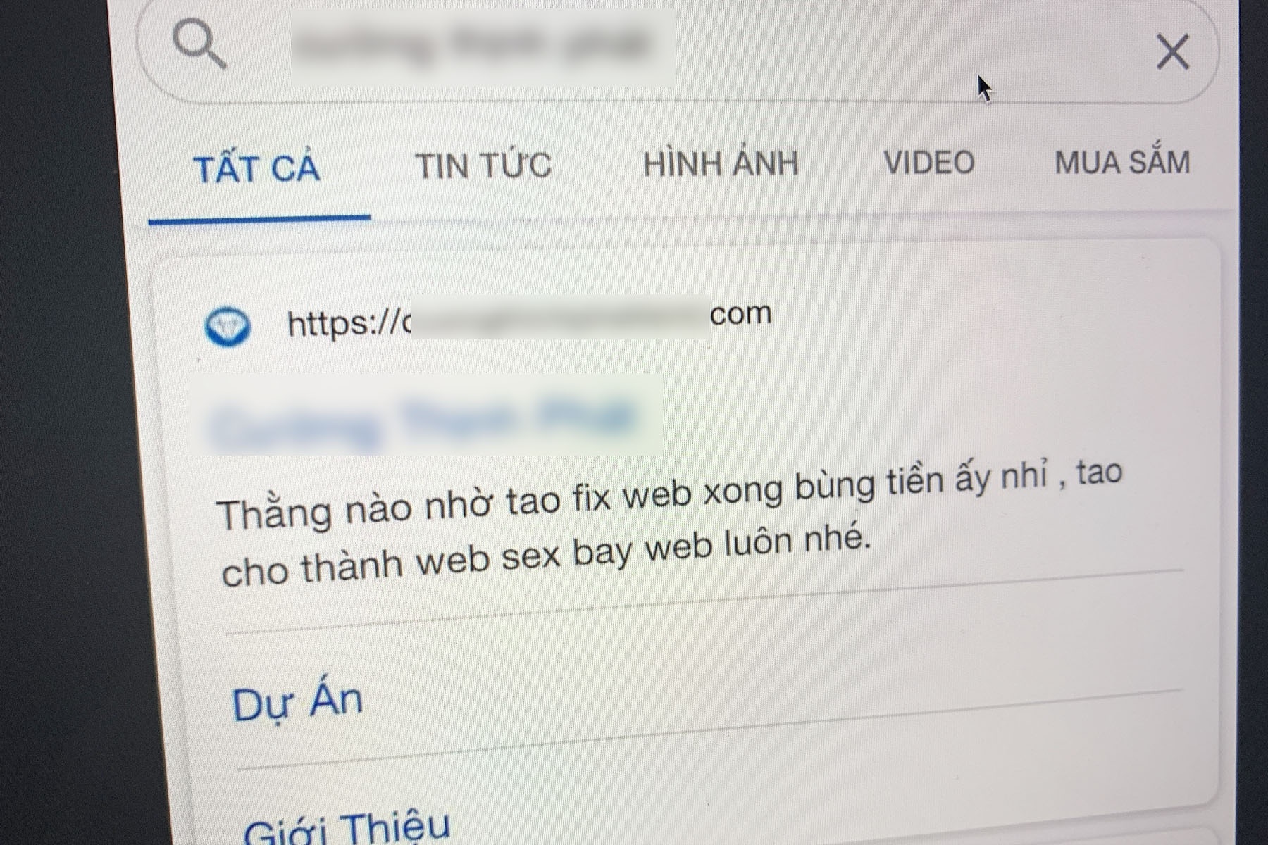 Website bi nhac no tren Google hinh anh