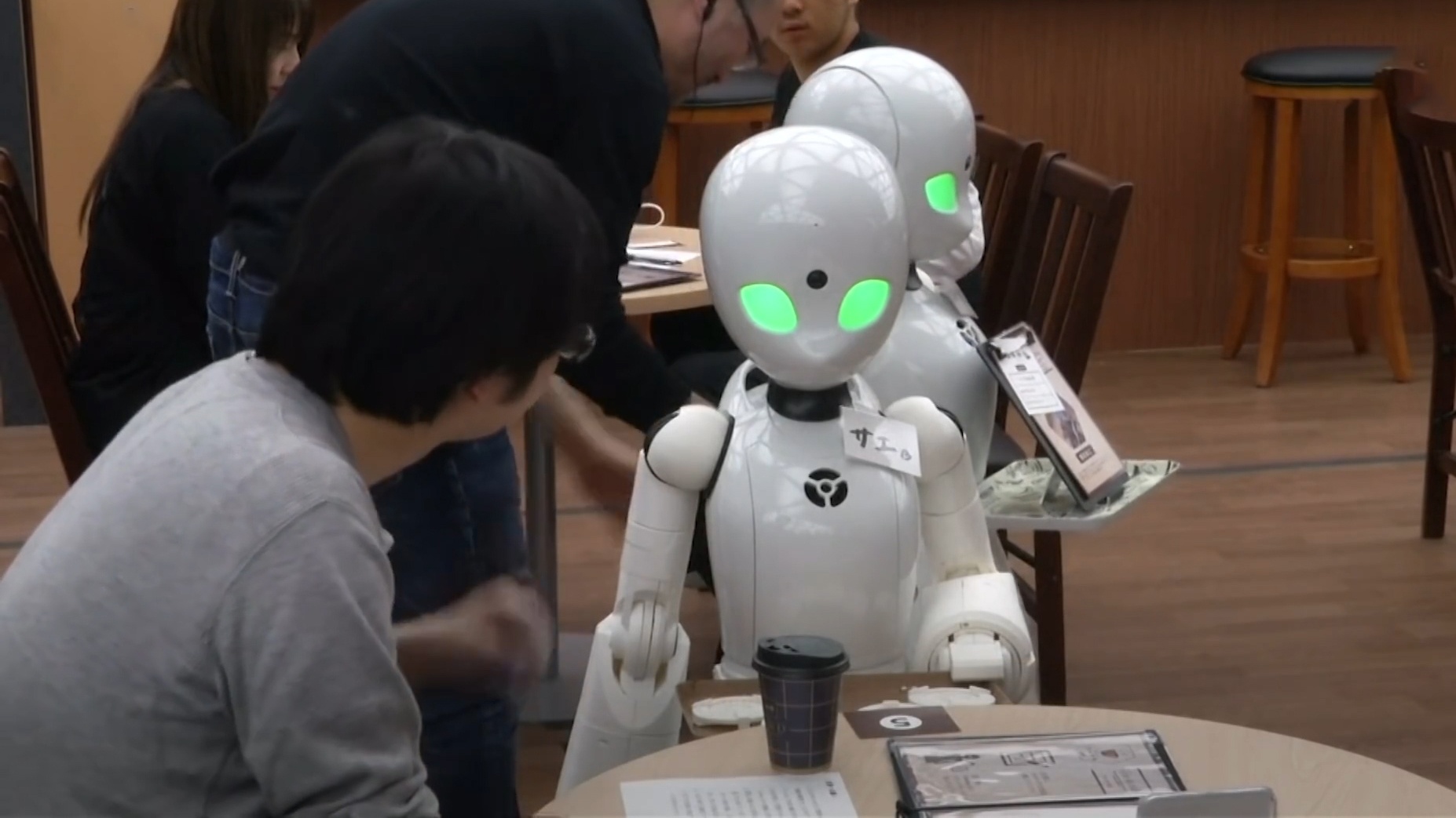 Robot dang dan thay the cong viec cua con nguoi tai Nhat Ban hinh anh