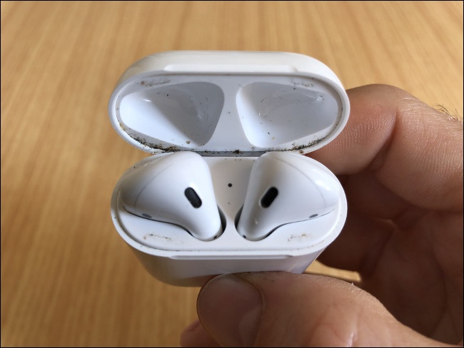 Ly do ban khong nen mua tai nghe cu, dac biet la AirPods hinh anh