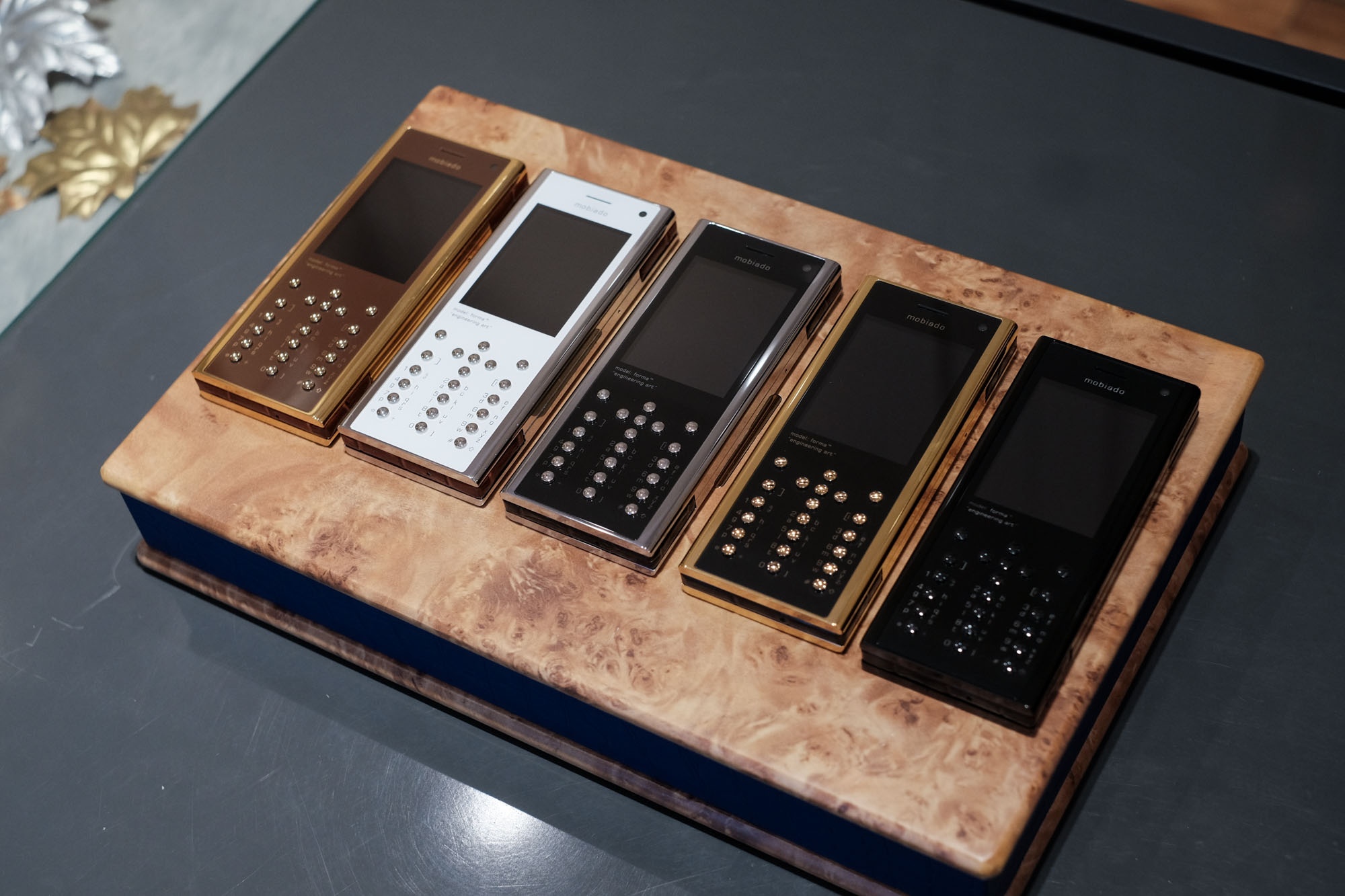 dien thoai sieu sang mobiado forma anh 16