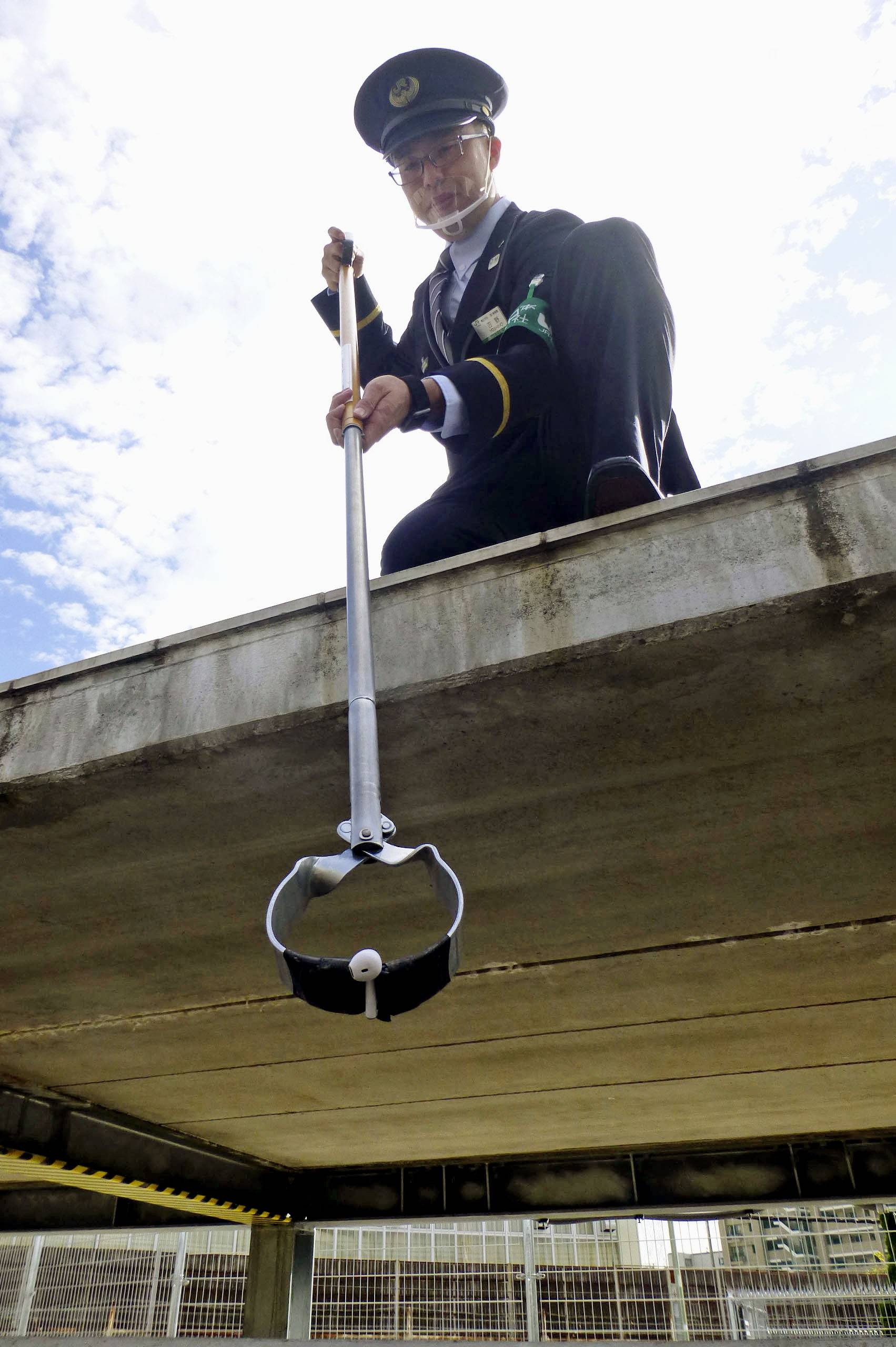 van de cua airpods anh 1