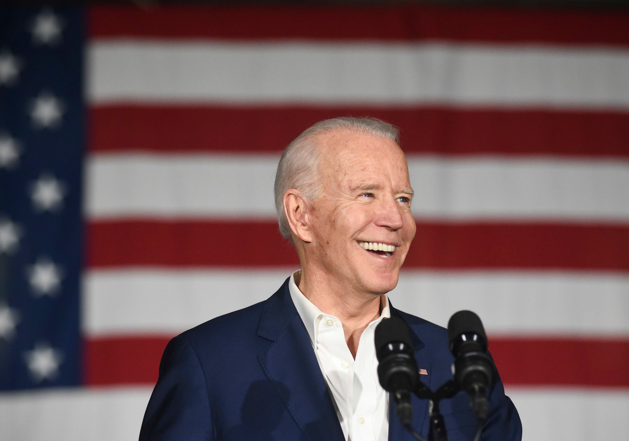 'Nguoi chet bau cho ong Biden' la tin gia hinh anh