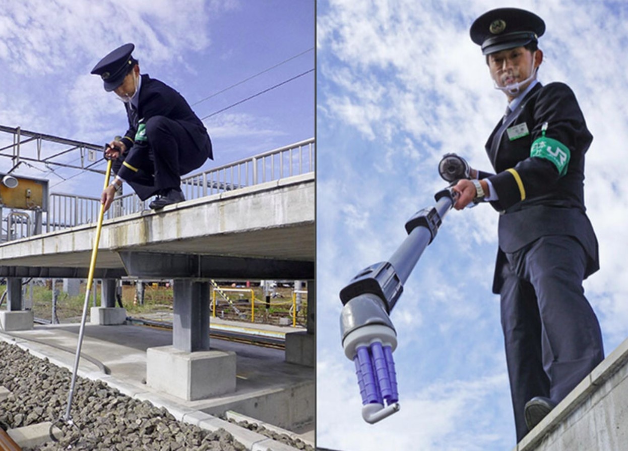 Cong ty duong sat Nhat che thiet bi nhat AirPods roi o duong tau hinh anh