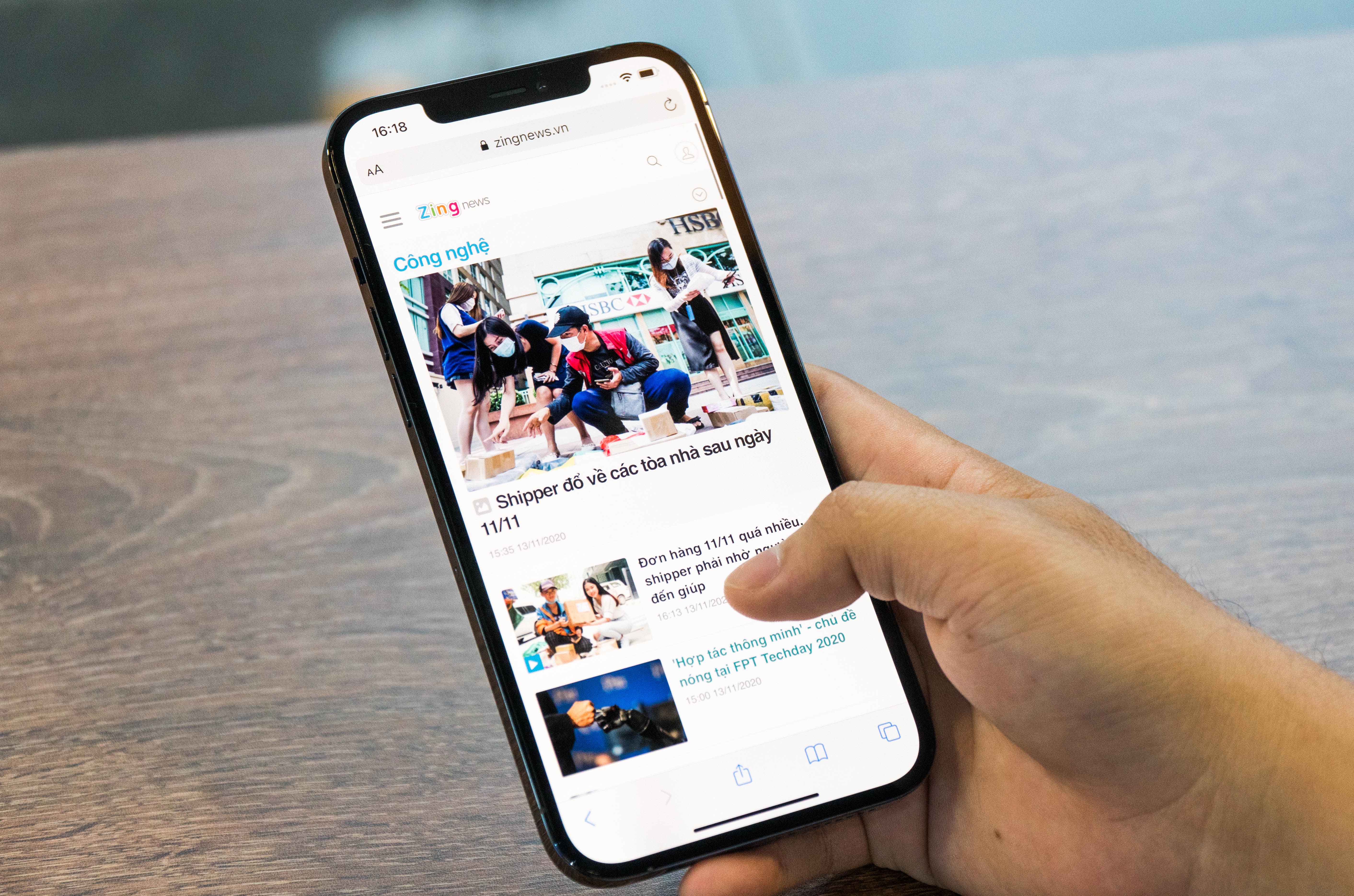 iPhone 12 Pro Max dau tien ve Viet Nam hinh anh