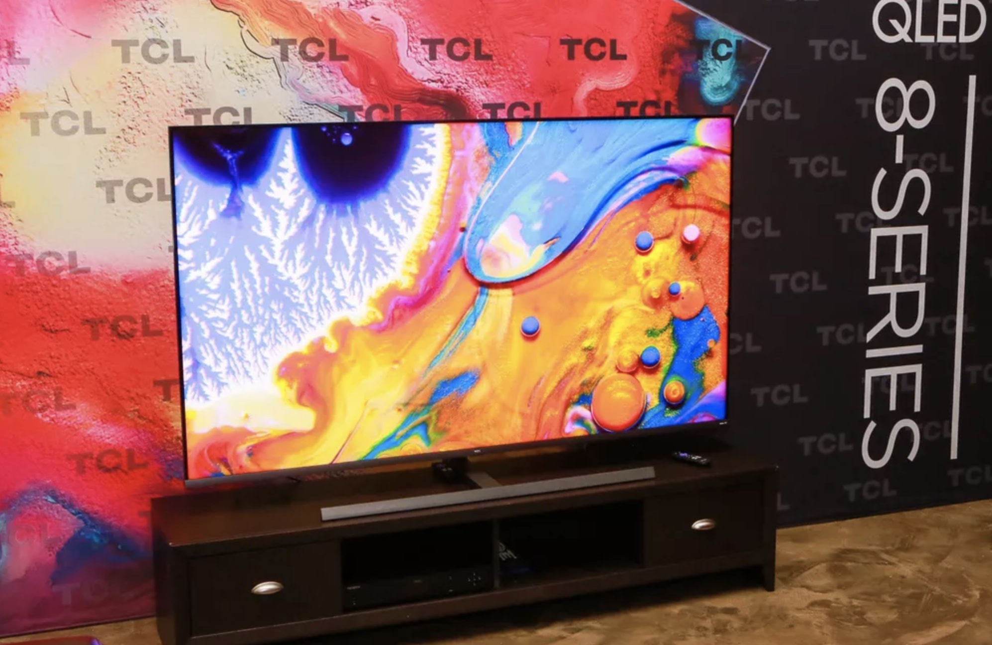 TCL noi gi ve lo hong bao mat tren TV Android? hinh anh