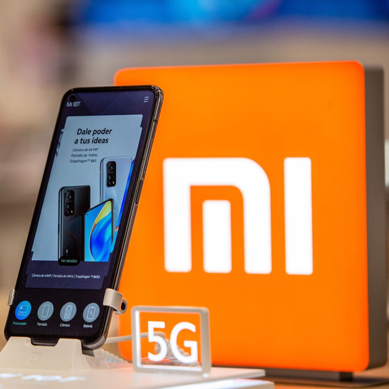 xiaomi bi dua vao danh sach den anh 1