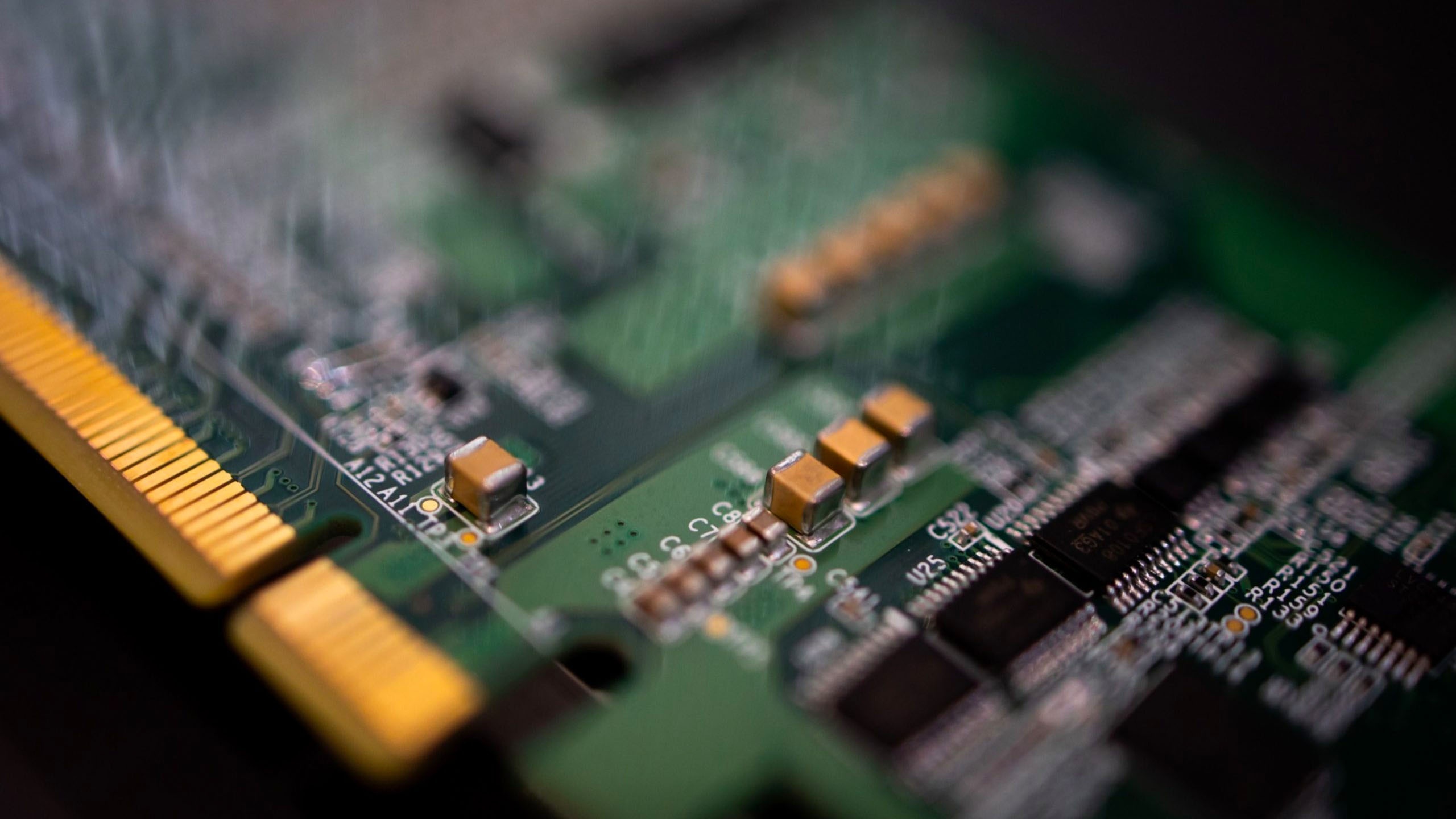 khung hoang nganh ban dan anh 1