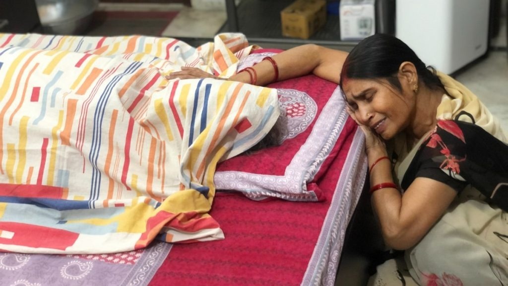 Nhung dong tweet cuoi cung cua mot nha bao An Do qua doi vi Covid-19 hinh anh