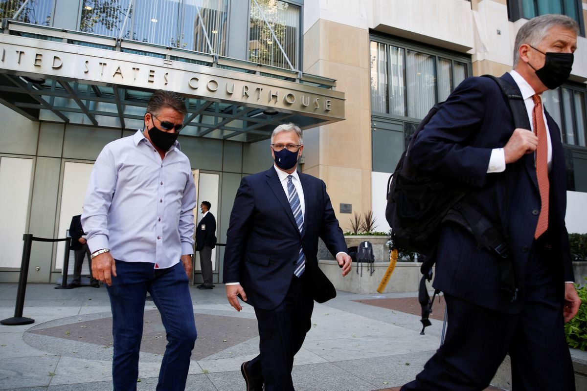 apple bi kien vi doc quyen App Store anh 3