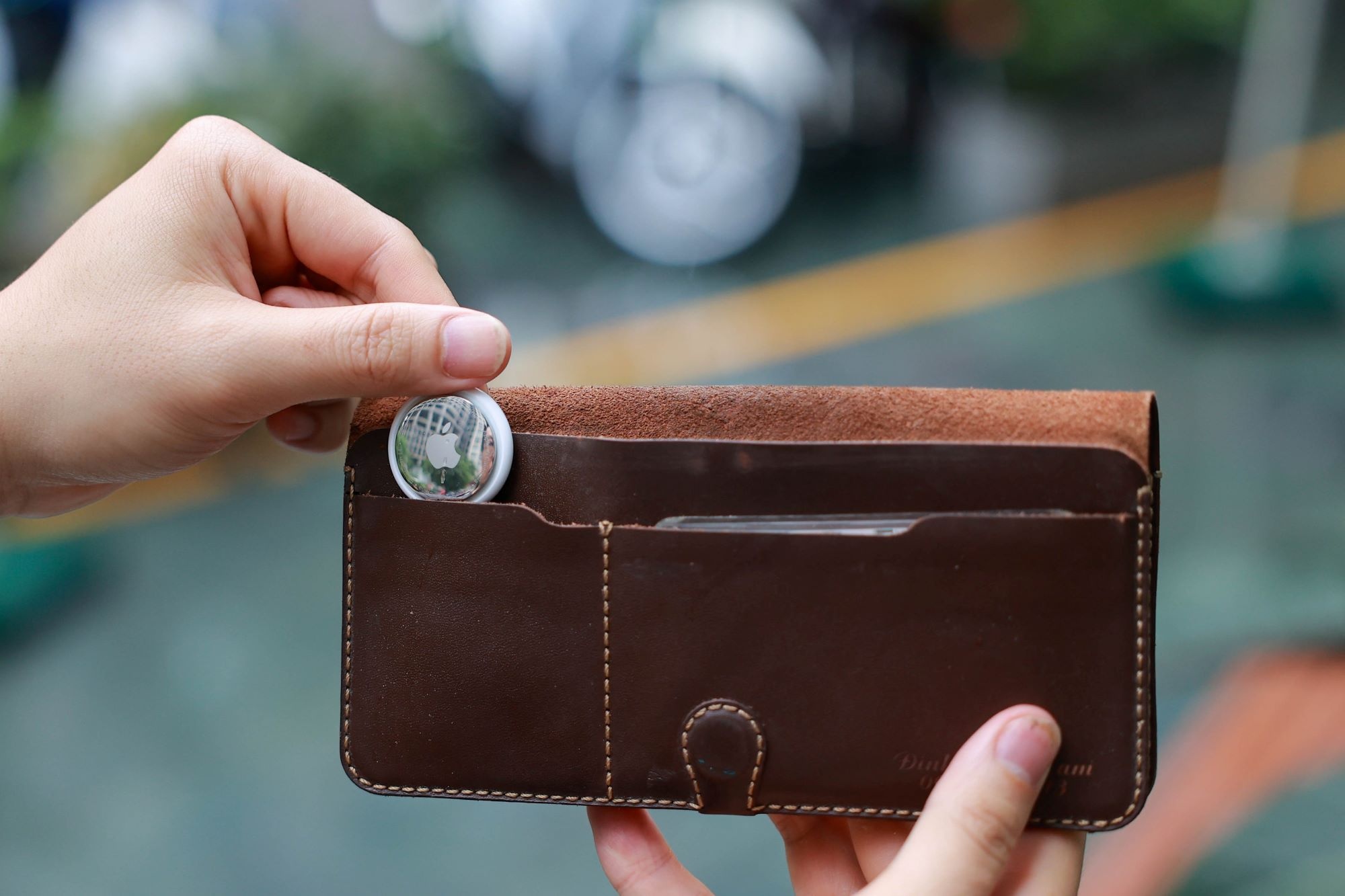 Danh gia AirTag: Tham hoa voi nguoi dung Android hinh anh