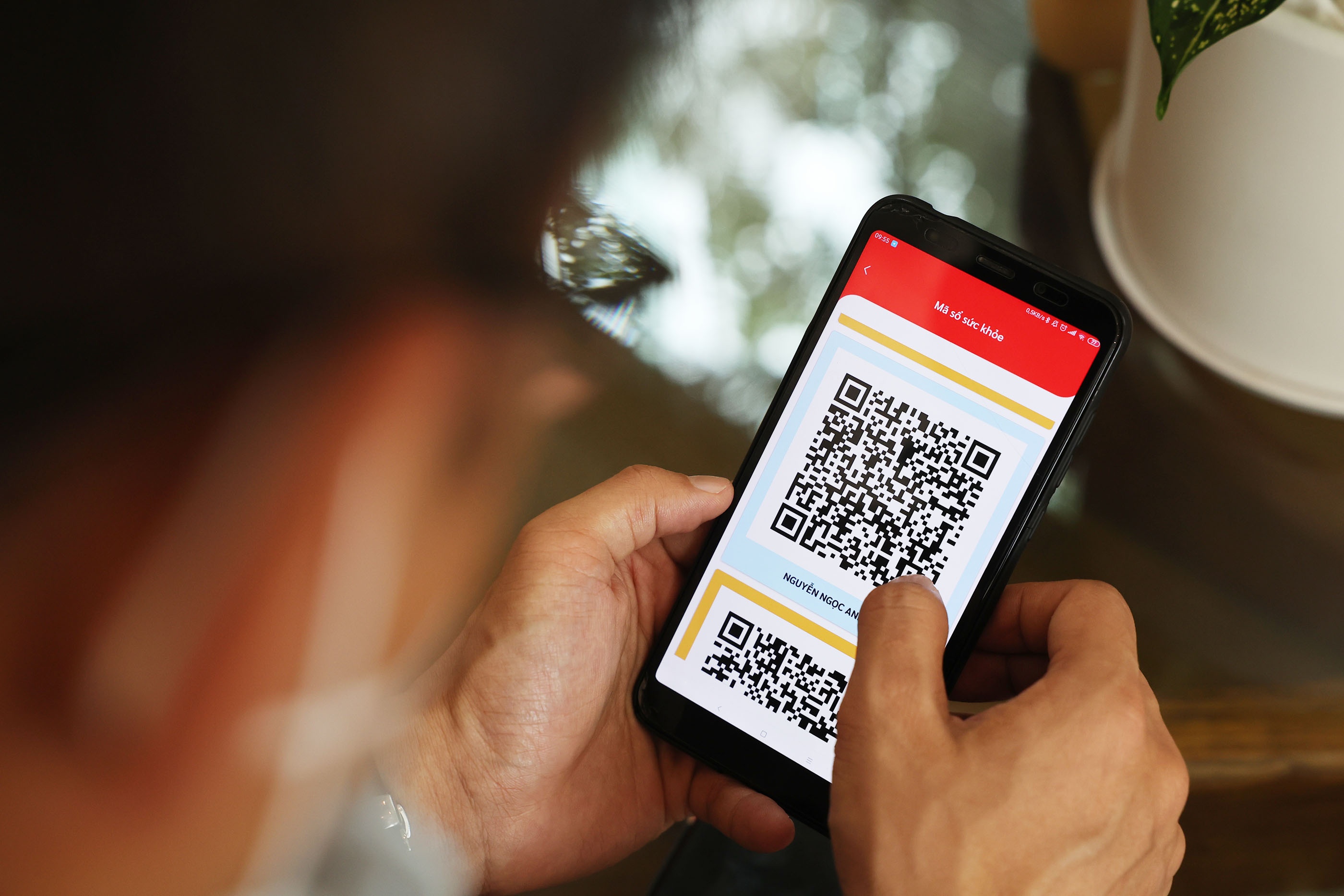 ma chung nhan vaccine Covid-19 anh 2