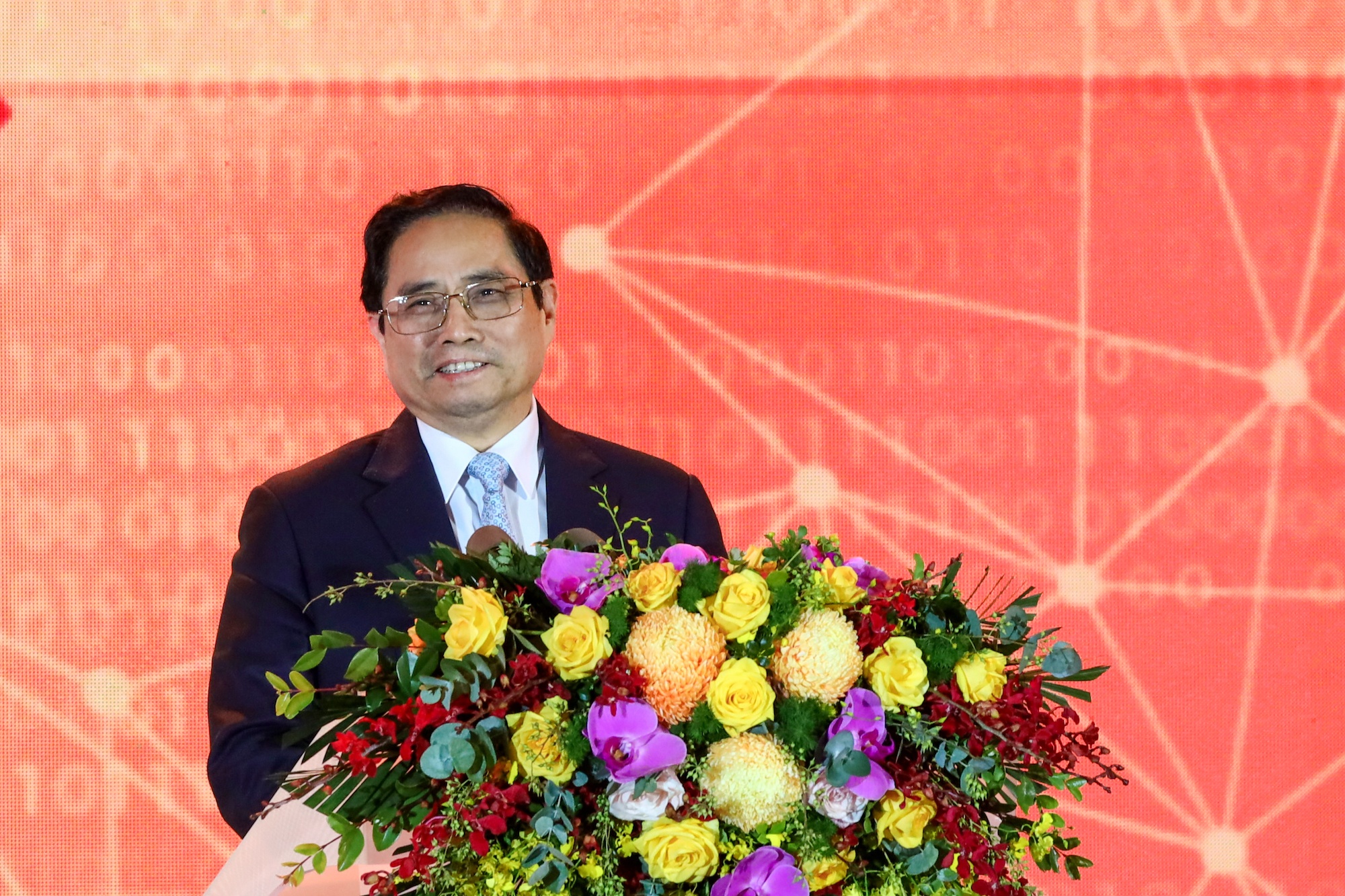 Nguoi dan, doanh nghiep la trung tam cua chuyen doi so hinh anh