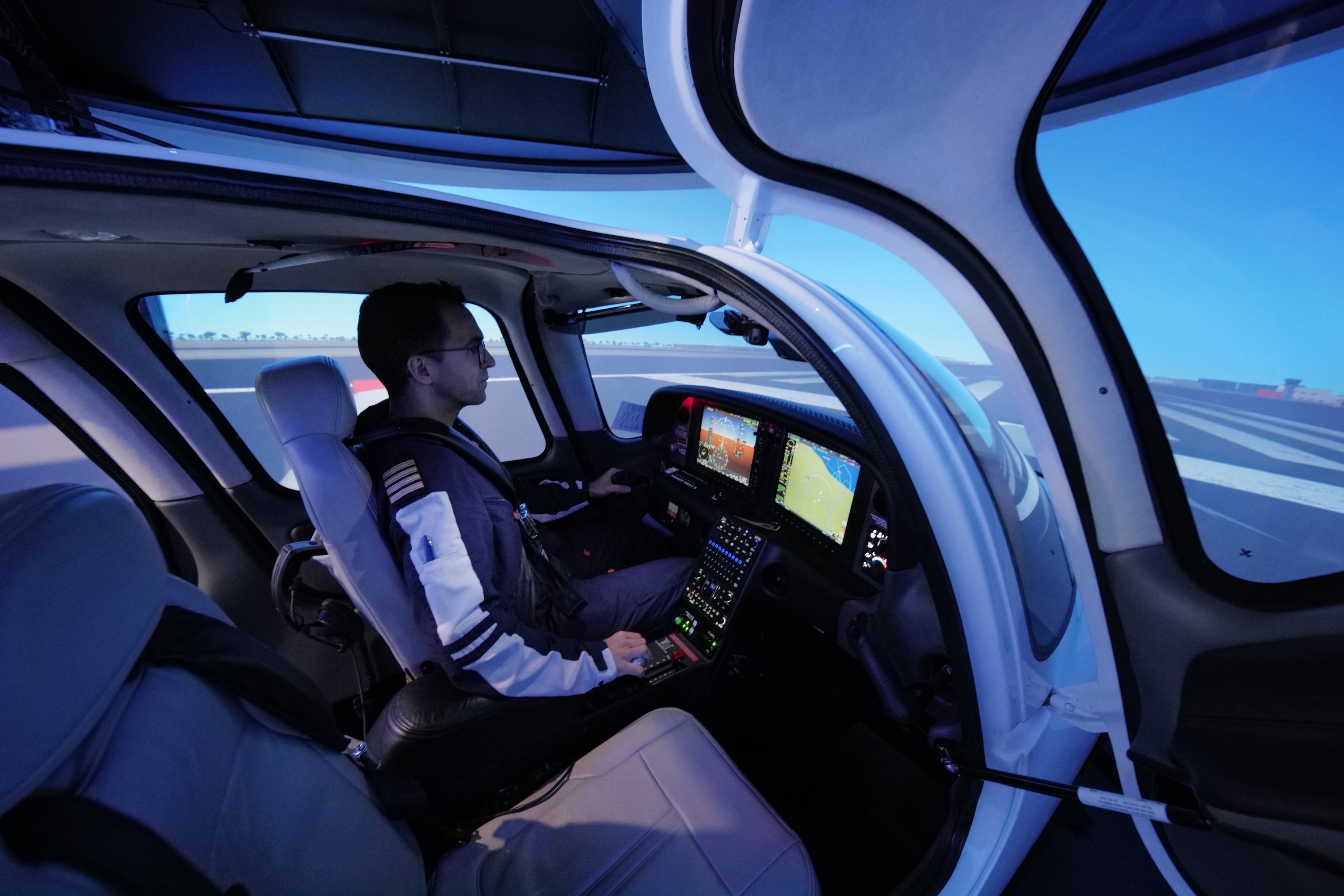 buon gia lap may bay anh 1