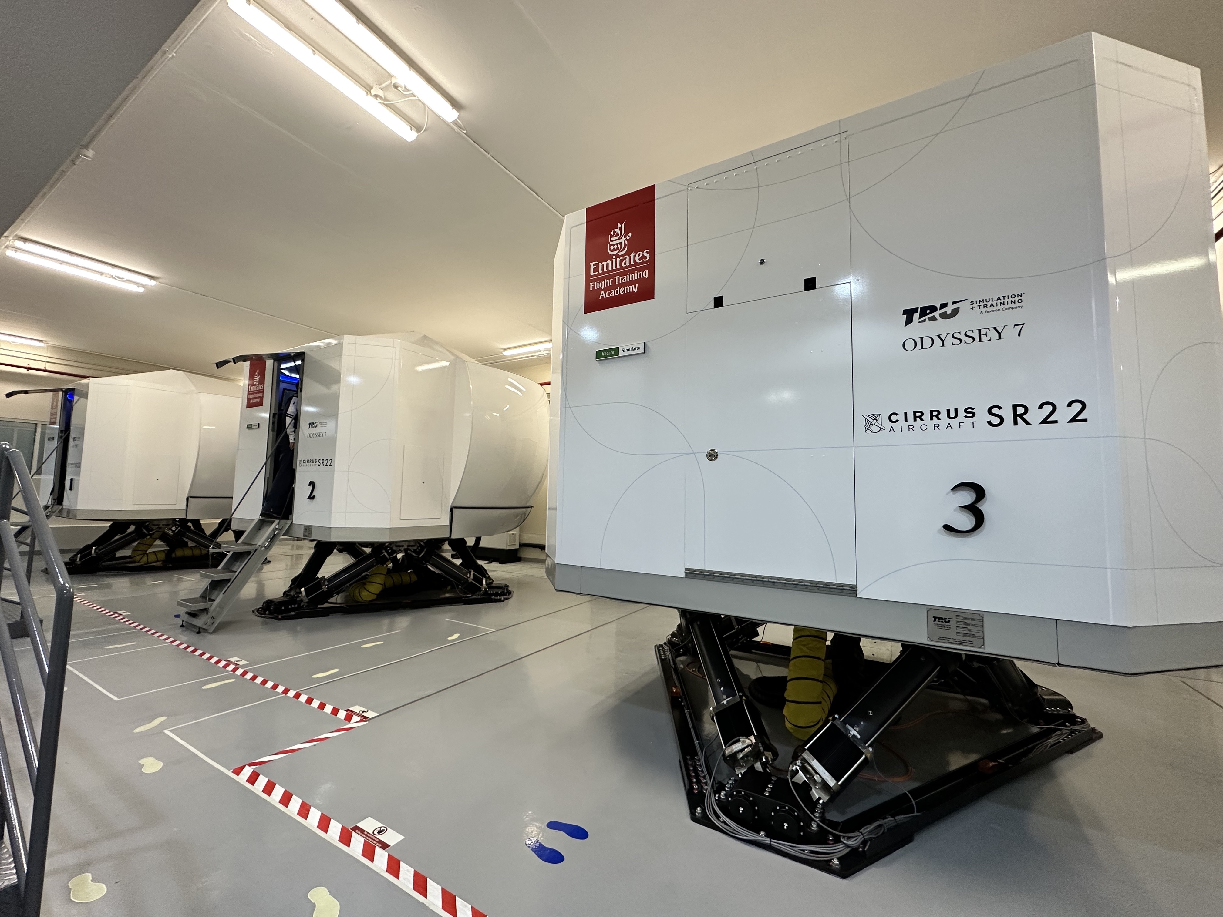 buon gia lap may bay anh 3